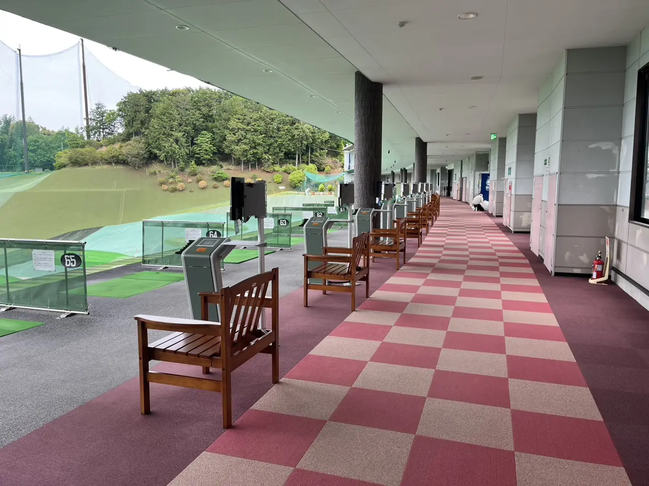 三島ジャンボゴルフセンター 打席通路（施工前）