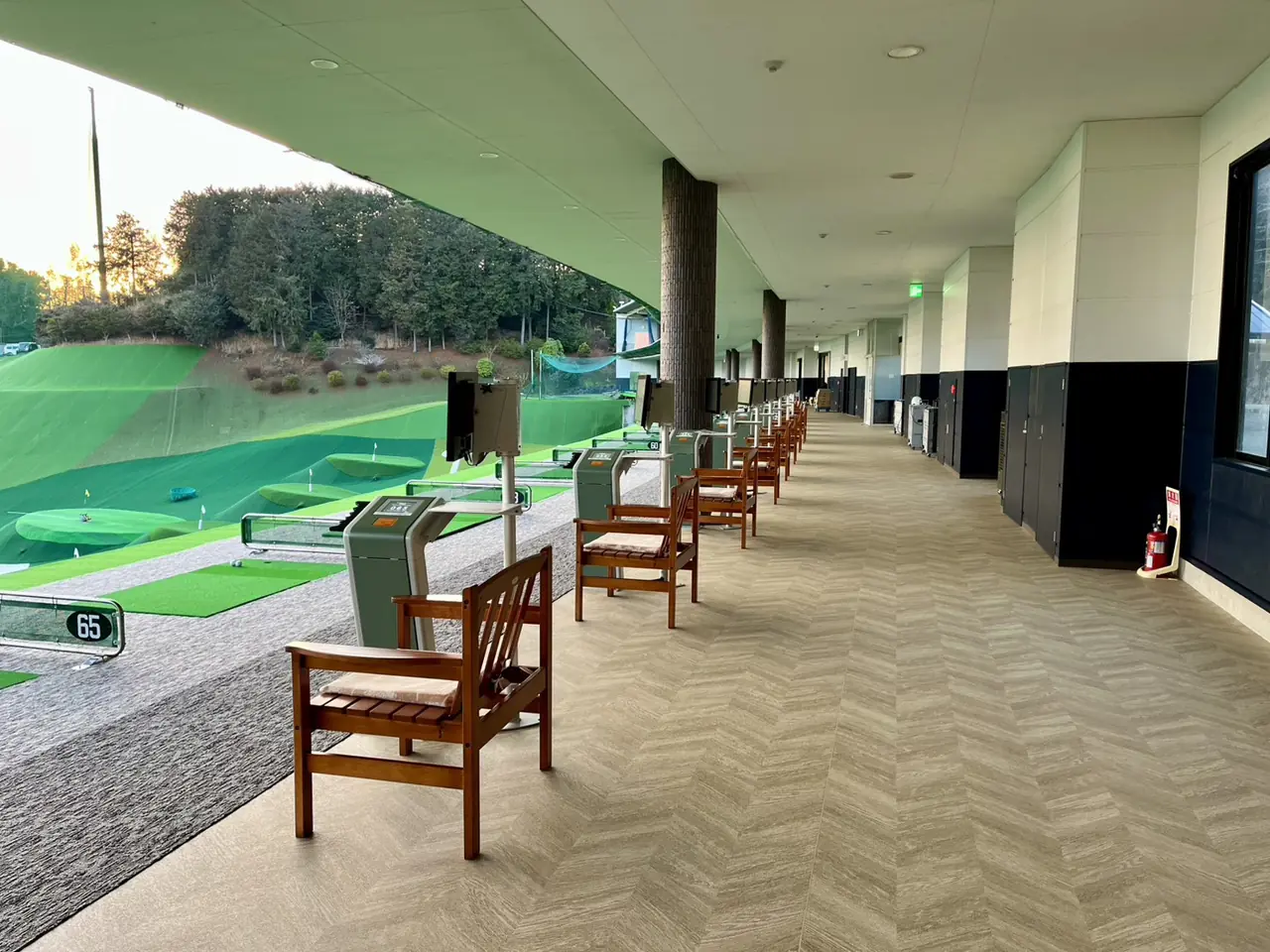 三島ジャンボゴルフセンター 打席通路（施工後）