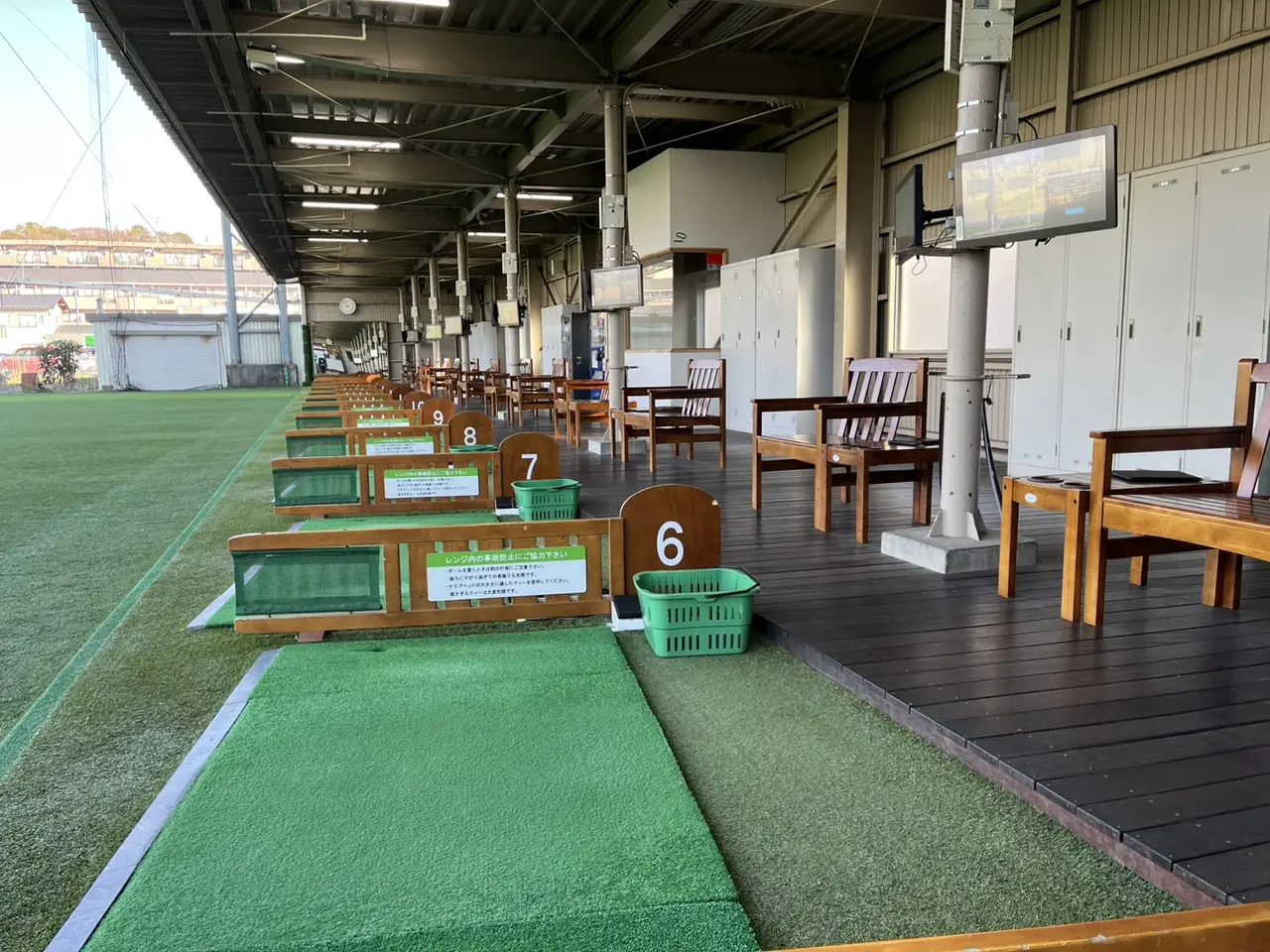 PALM SPRINGS Family restaurant ＆ Golf range 打席（施工後）