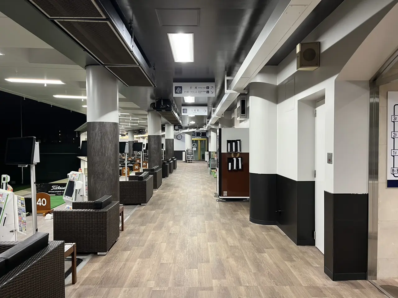 梅里カントリークラブ 打席通路（施工後）